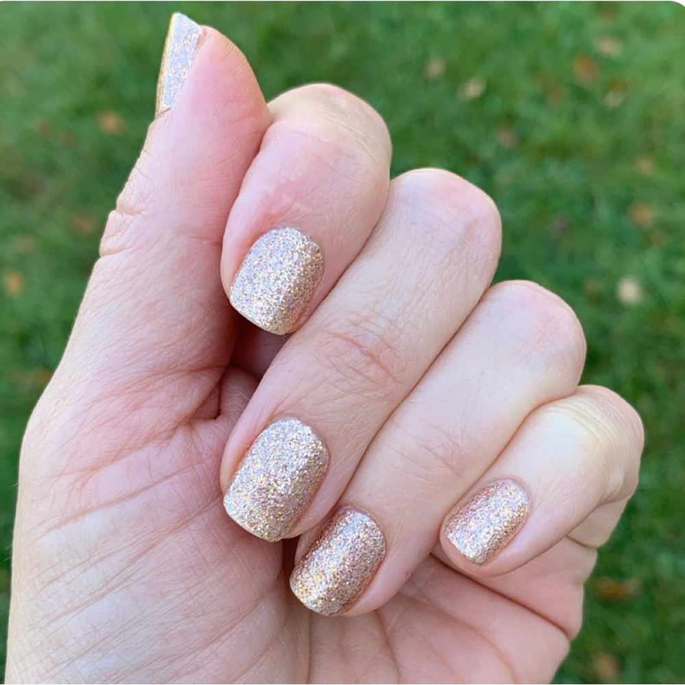 *Retired* Color Street: Chelsea Ya Later | Gold Metallic Sparkle Glitter Party - Picture 6 of 13